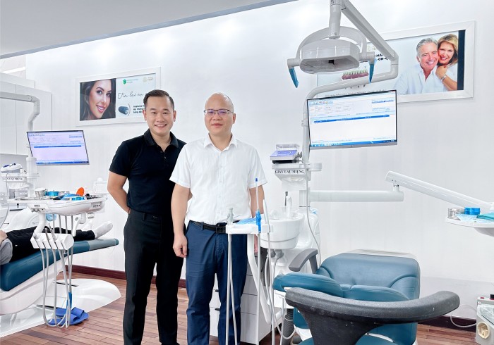 副院长梁飞新带队赴越南参加2023·越南国际口腔医学大会暨口腔展览会 第 6 张 副院长梁飞新带队赴越南参加2023·越南国际口腔医学大会暨口腔展览会 第 6 张