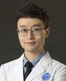 王露霏1.jpg 王露霏1.jpg