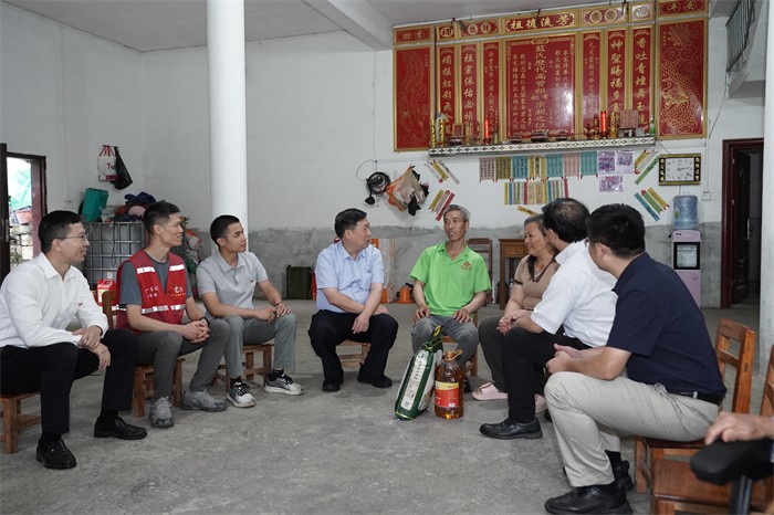 深入基层调研指导 共谋乡村振兴新篇——918博天堂
党委常委、副校长陈俊强带队赴马山县龙琴村开展调研走访活动 第 4 张 深入基层调研指导 共谋乡村振兴新篇——918博天堂
党委常委、副校长陈俊强带队赴马山县龙琴村开展调研走访活动 第 4 张