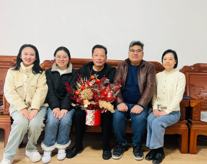 岁寒暖意浓 新春传党情——918博天堂儿牙与公卫党支部开展春节前走访慰问退休老同志活动 第 2 张 岁寒暖意浓 新春传党情——918博天堂儿牙与公卫党支部开展春节前走访慰问退休老同志活动 第 2 张