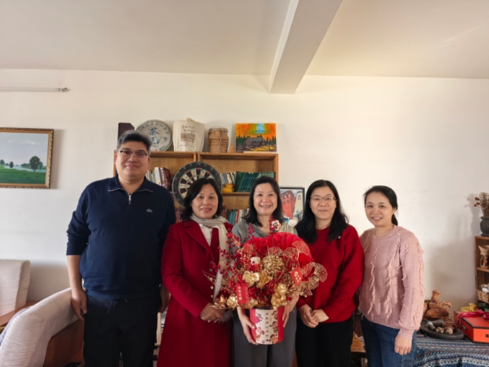 岁寒暖意浓 新春传党情——918博天堂儿牙与公卫党支部开展春节前走访慰问退休老同志活动 第 3 张 岁寒暖意浓 新春传党情——918博天堂儿牙与公卫党支部开展春节前走访慰问退休老同志活动 第 3 张