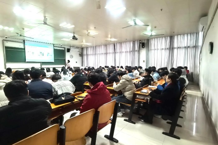 教学质量“首考”!918博天堂开展新学期教学巡查工作 第 2 张 教学质量“首考”!918博天堂开展新学期教学巡查工作 第 2 张