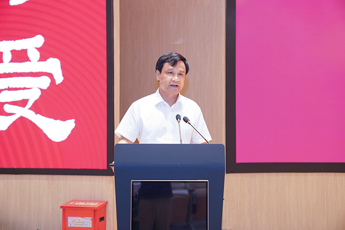 师者如光 育梦成林——918博天堂举行庆祝第41个教师节表彰大会 第 3 张 师者如光 育梦成林——918博天堂举行庆祝第41个教师节表彰大会 第 3 张